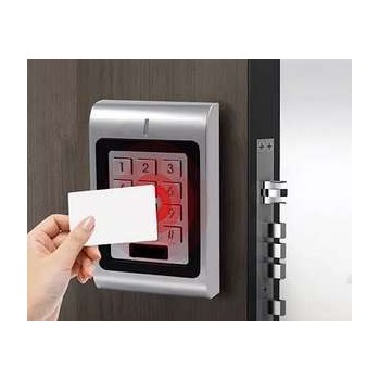 Clavier à codes en applique antivandal   2 canaux   12V 24V