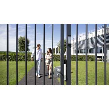 Clavier robuste, résistant au gel et aux intempéries avec 2 relais intégrés en RAL 9005