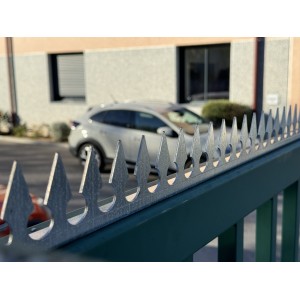 Bordure défensive en acier galvanisé à visser, 60mm de hauteur, 1500mm de longueur, épaisseur 2mm