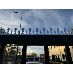 Bordure défensive décorative en acier galvanisé - à visser, hauteur 60mm, largeur 30mm - 149cm de longueur - épaisseur 3mm