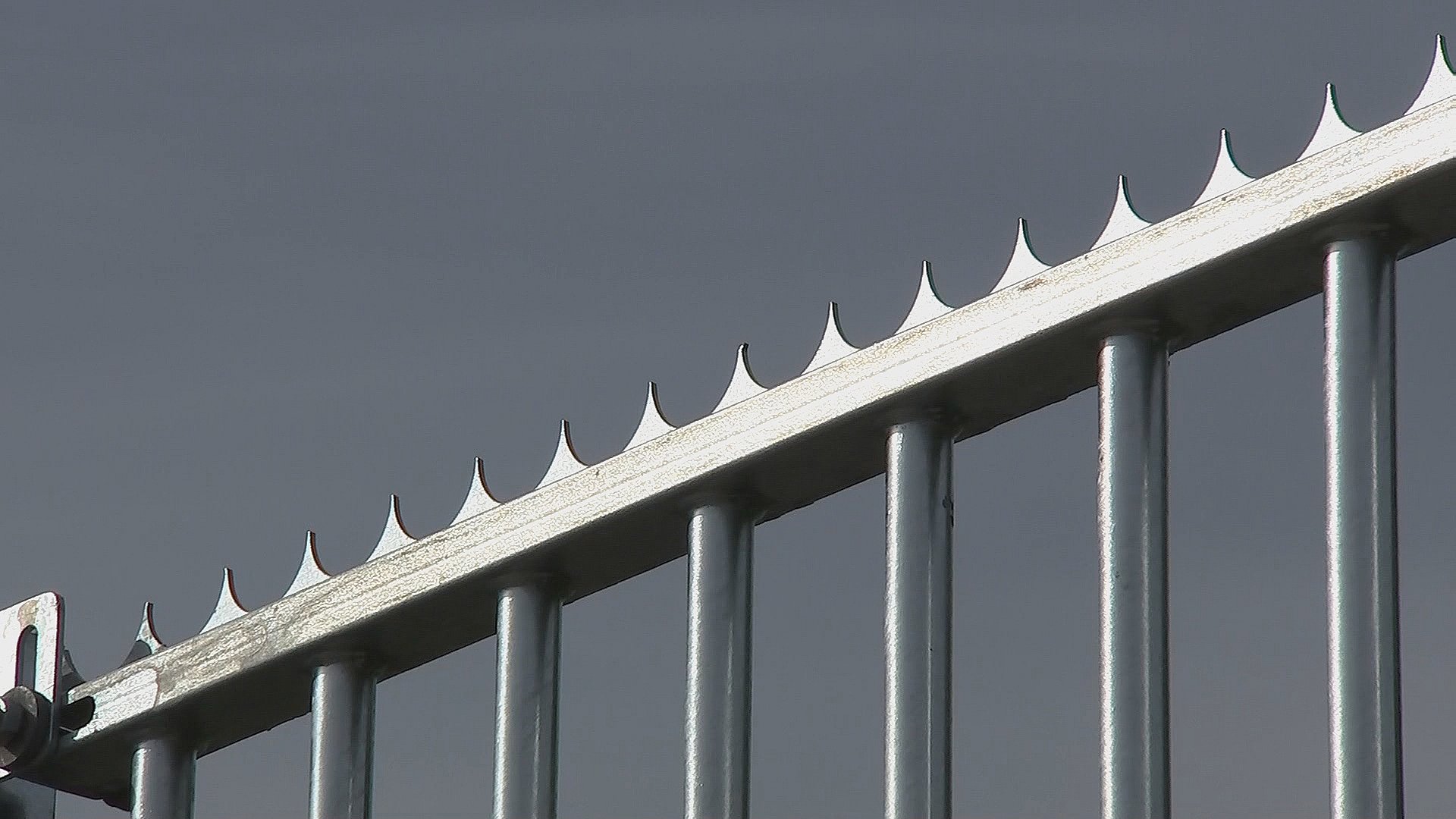 Bordure défensive : La sécurité avant tout !